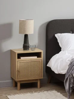 HALMSTAD Sengeborde|Sengeborde|Sengebord 1 låge egefarve